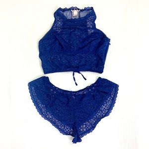 size large Victoria’s Secret two piece set corset, cheeky panty dark blue euc